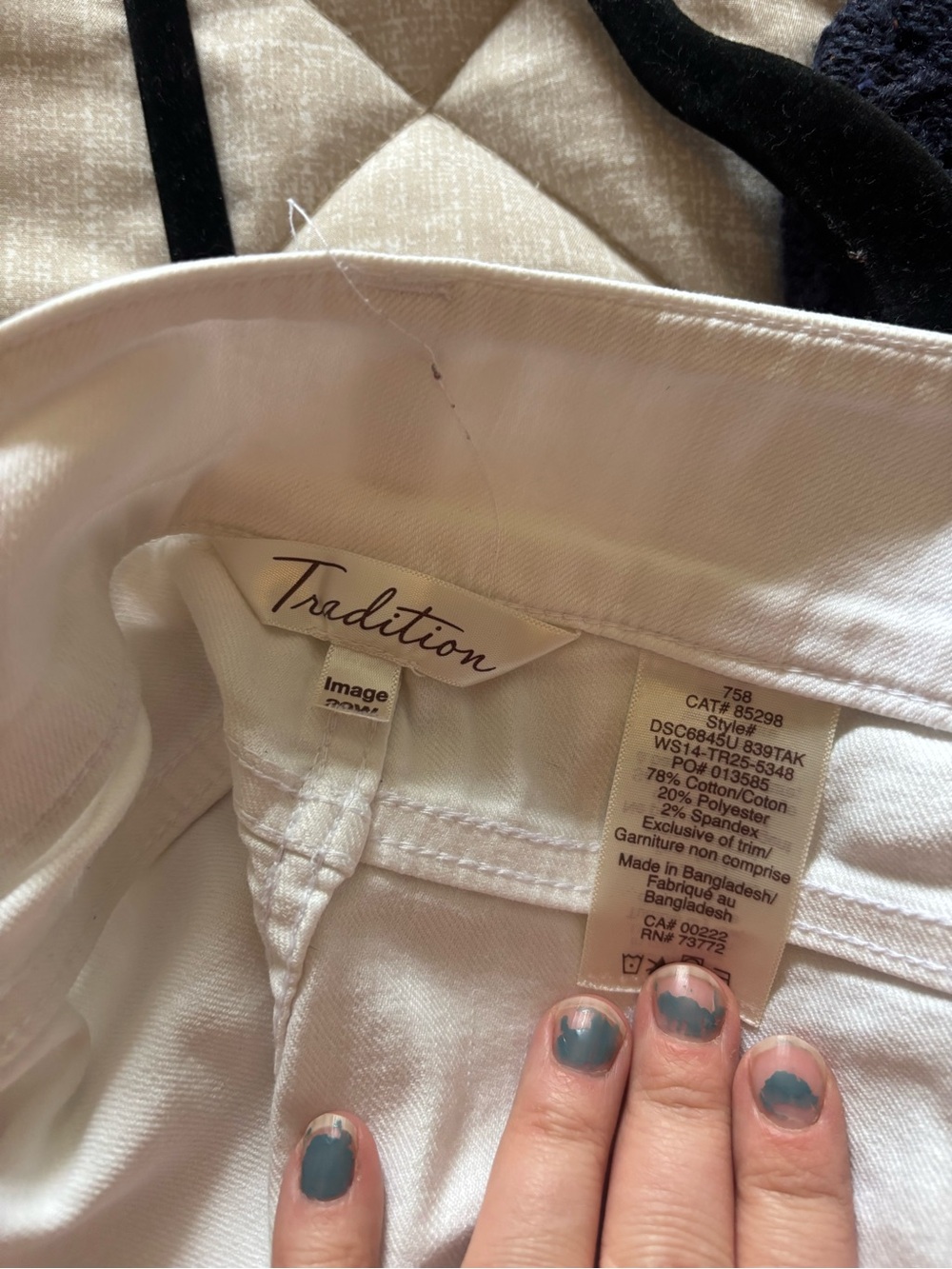 13.) Traditions / White Wide-Leg Denim Capris - Picture 5 of 5